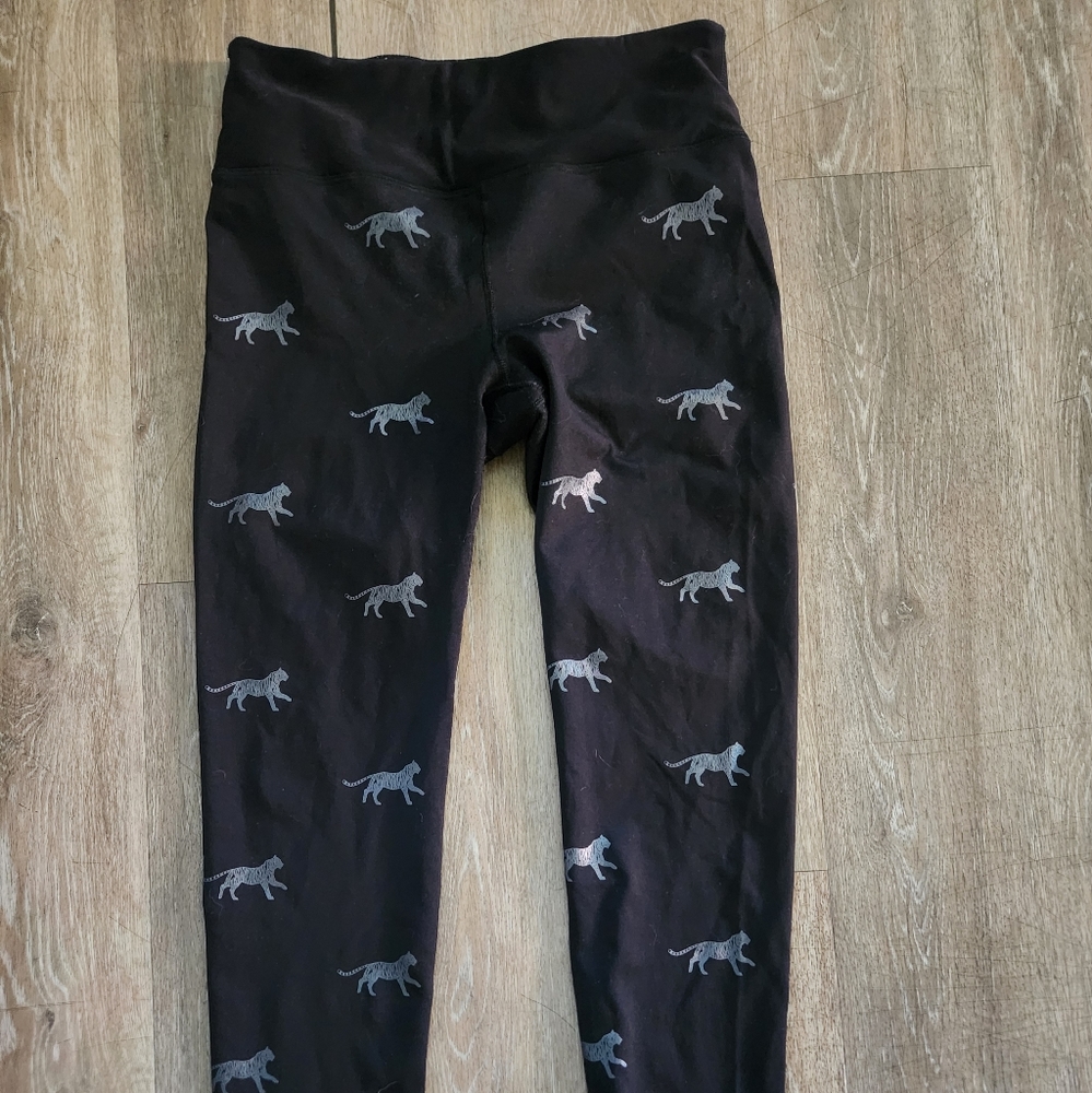NOLI brand leggings, size M